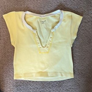 Urban Outfitters Yellow crop top Size M